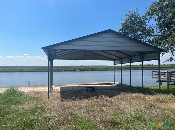 4850 County Road 328, Edna, TX 77957