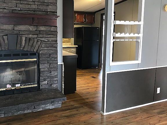 4th image of 512 Jessteen Ln