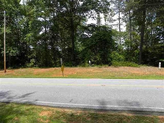 3rd image of 310 Chickasaw Dr