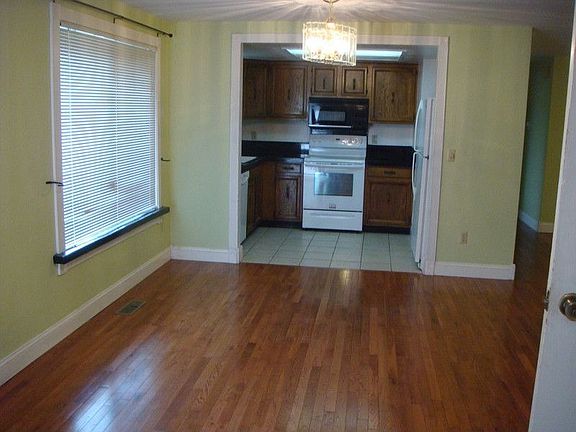 5th image of 15715 NE 109th St