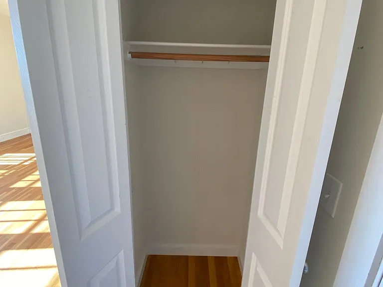 80 Webster Ave #3F — Photo 12