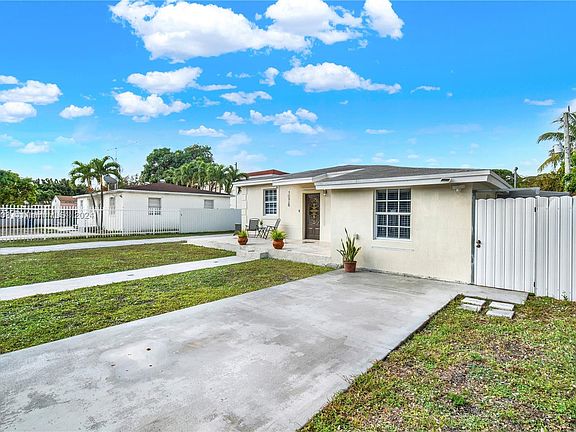 3rd image of 10428 NW 28th Ave