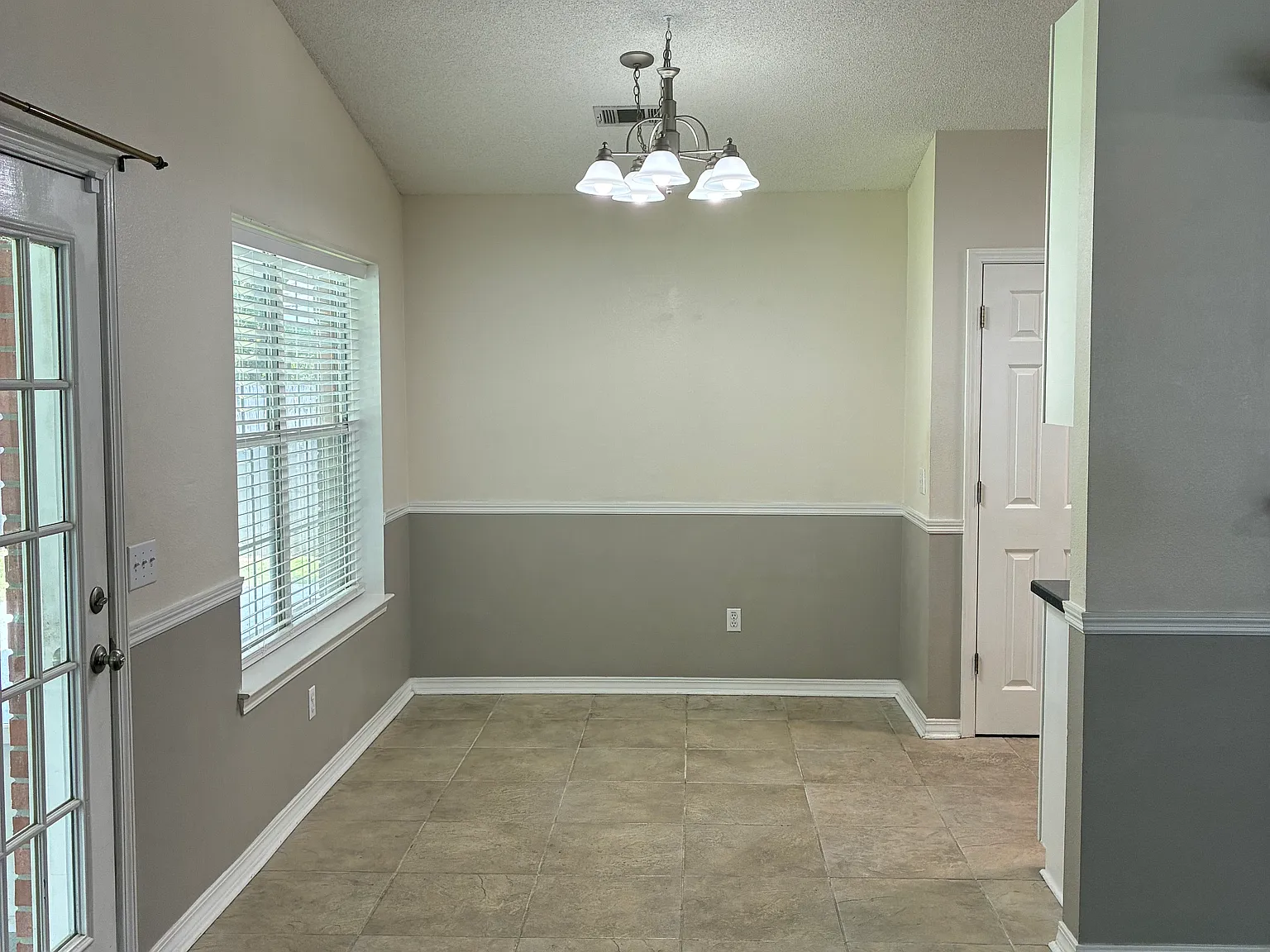 3 bed, 1590 sqft, $2,500 — Photo 4