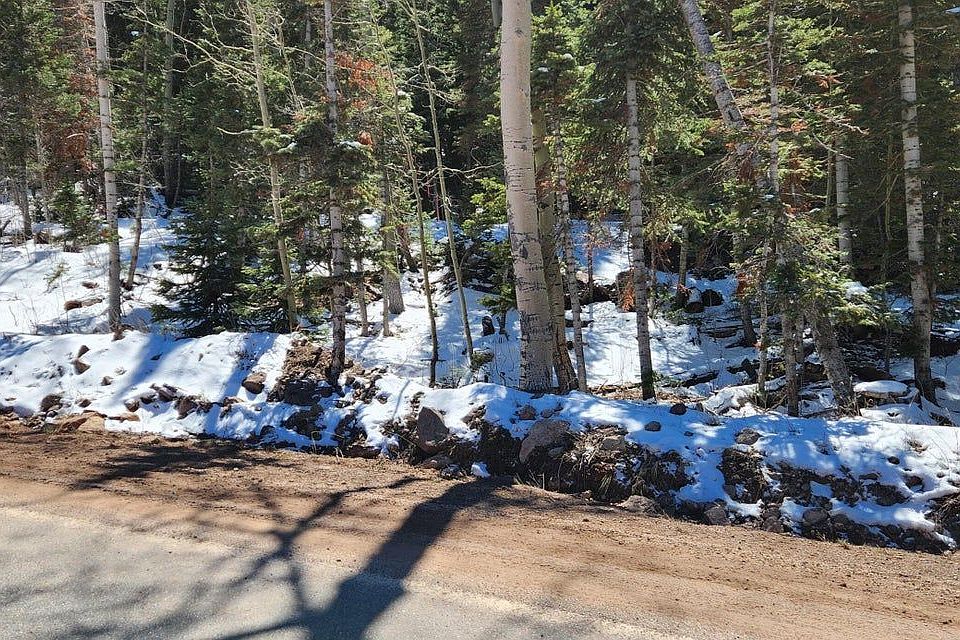 1st image of 641 N Highway 143