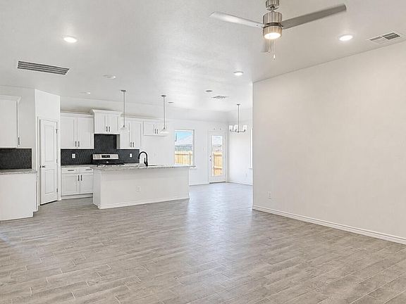 5th image of 2720 Joshua Dr