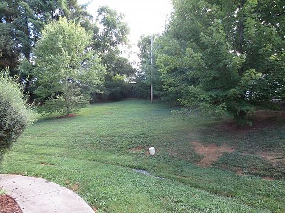3rd image of 516 Pilgrim Ct APT C