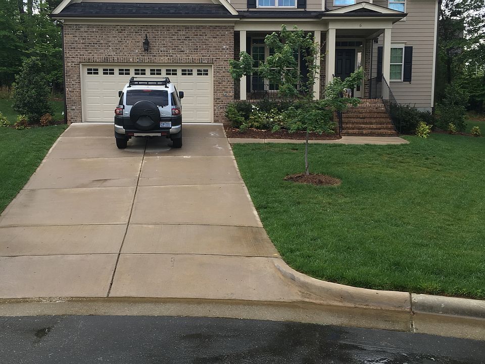 1st image of 6 Stradbrooke Ct