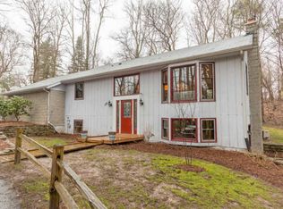 158 Summit Ave NE, Rockford, MI 49341