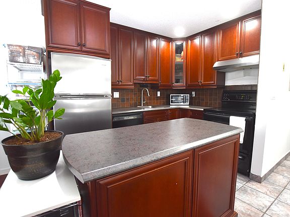 3rd image of 1320 Fir St #201