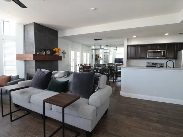 3416 Country Club Dr W APT 221, Irving, TX 75038