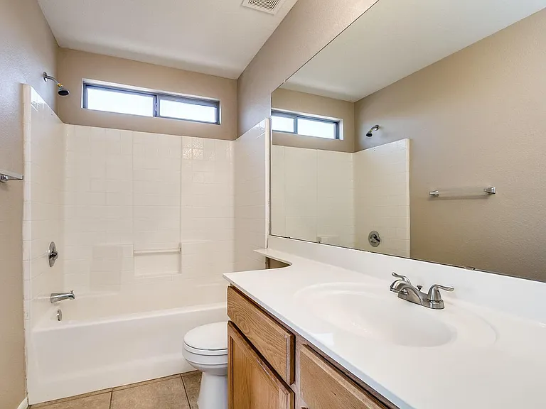 504 S 7th St — Photo 11