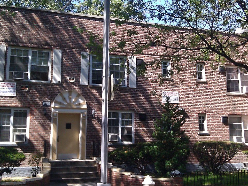 1st image of 13616 222nd St APT 9A