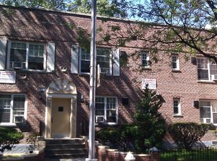 13616 222nd St APT 9A, Laurelton, NY 11413