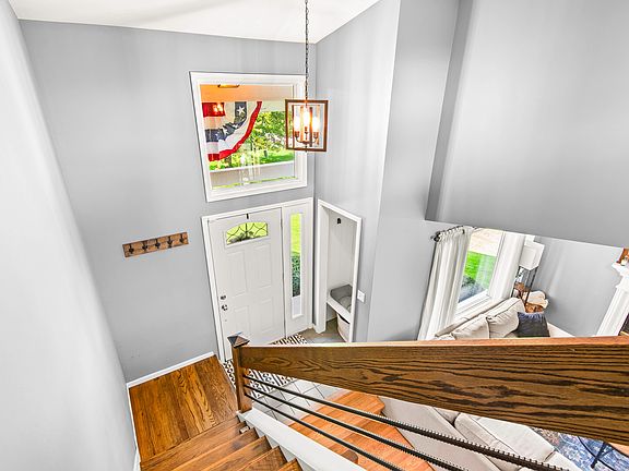 5th image of 1304 Reva Ln