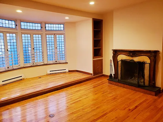 Rented by Corcoran | media 12