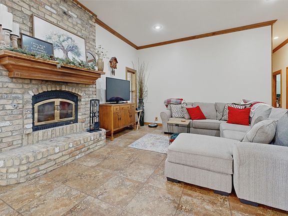 5th image of 23 Santa Monica Cir