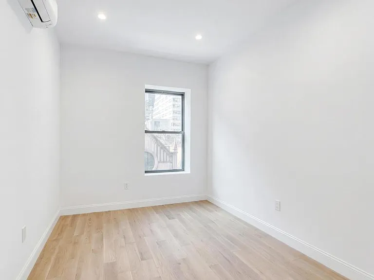 231 E 60th St #5A — Photo 7