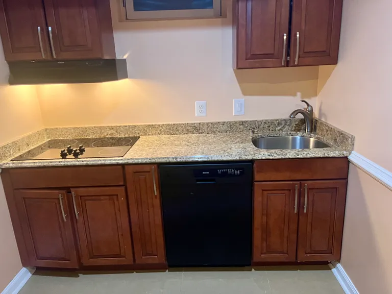 6909 Crossfield Ct — Photo 13