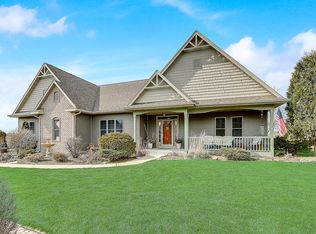 1372 Terminal Rd, Grafton, WI 53024