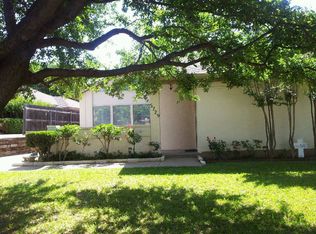 5729 Ridgerock Rd, Fort Worth, TX 76132