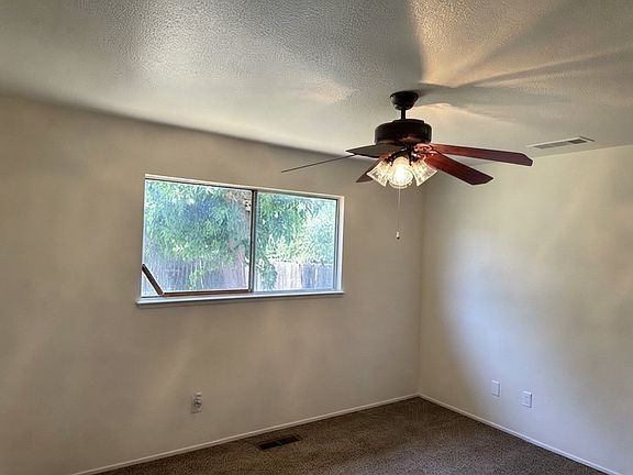 2nd image of 438 Roscoe Rd