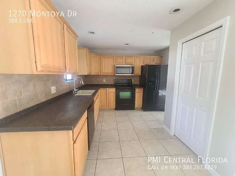 1270 Montoya Dr — Photo 4