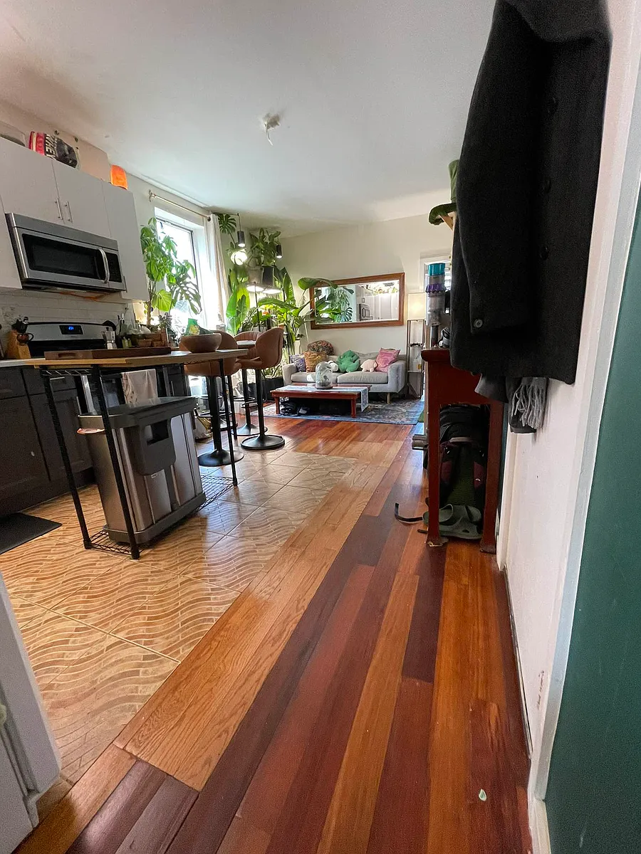 Building Photo - 808 Quincy St #3