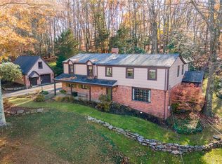 3839 Hilltop Dr, Gibsonia, PA 15044