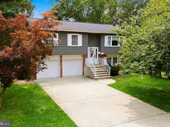 64 Woodland Rd, Bayville, NJ 08721