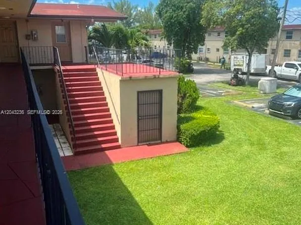 3903 SW 78th Ct APT 205, Miami, FL 33155