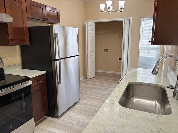 Kitchen, Dining nook and Laundry