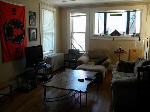 5th image of 1295 Alta Vista St