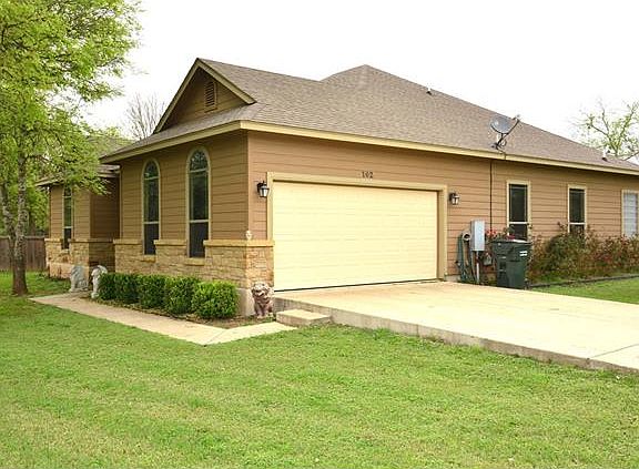 3rd image of 102 Kokomo Ln