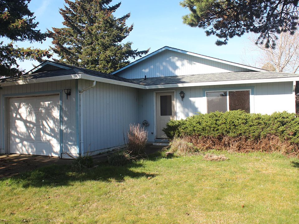 1st image of 325 NE 11th St