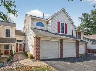 11015 Oregon Curv, Bloomington, MN 55438