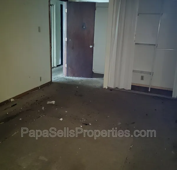 1308 Saint Stephens Dr — Photo 10