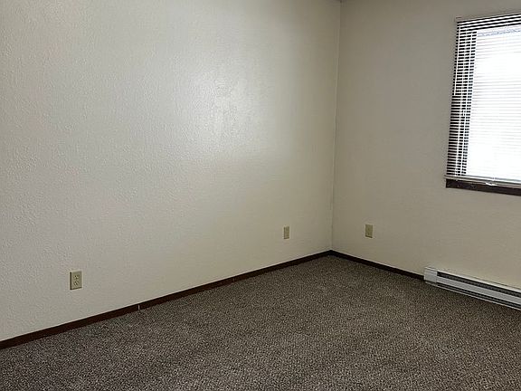 5th image of 843 Driftwood Dr W #4