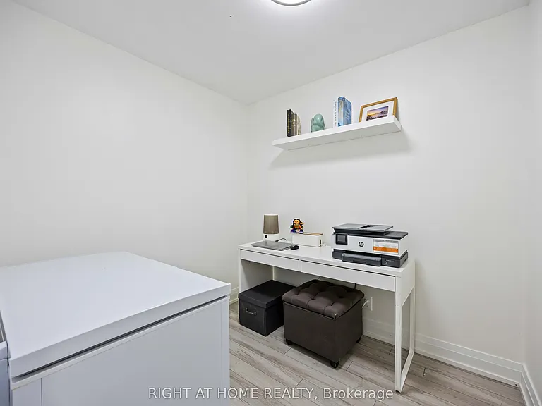 1060 Sheppard Ave W #1521 — Photo 10