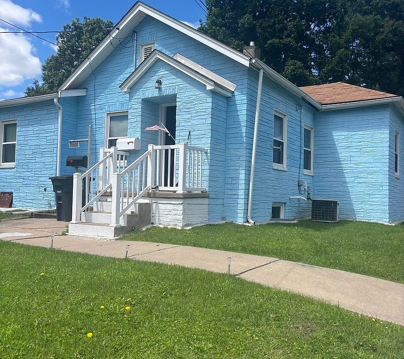 1st image of 3001 44th St