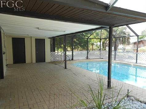 1st image of 724 Camellia Dr