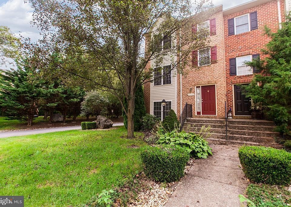 1st image of 1115 Lindsay Ln