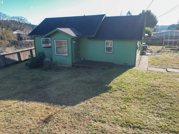 1345 California Ave, Coos Bay, OR 97420
