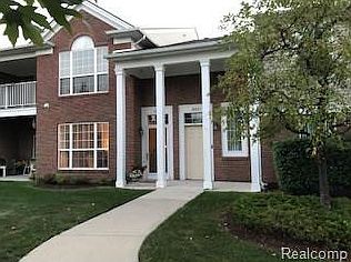 1st image of 16841 Carriage Way