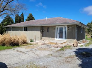 8927 E Chicago Rd, New Carlisle, IN 46552