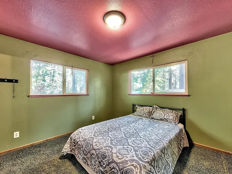 831 Taylor Way — Photo 3