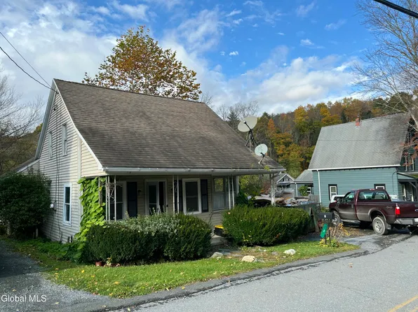 8 Main Street, Petersburgh, NY 12138