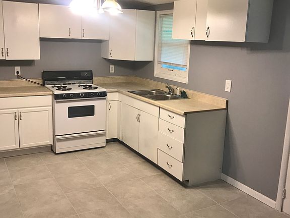 2nd image of 8609 E 91st Ter