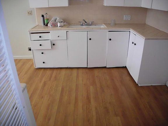 4th image of 9201 Langdon Ave