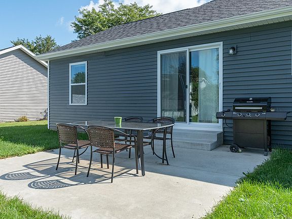 4th image of 7410 Jamaica Ln