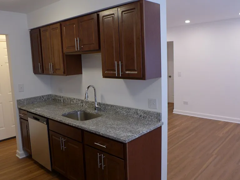 5300 Sheridan — Photo 11